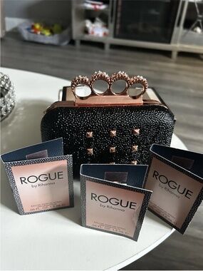 Rogue Black and Rose Gold Knuckle-Handled Clutch